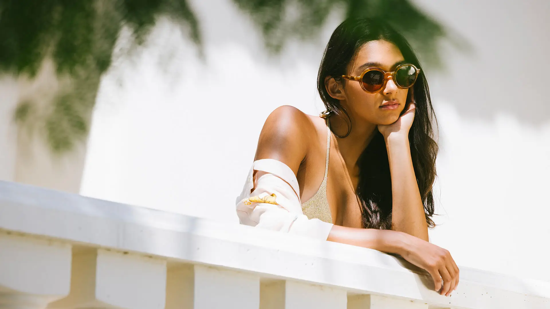 Lunettes design Garrett Leight, collections iconiques californiennes. Montures optiques et solaires haut de gamme, fabriquées à la main aux USA.