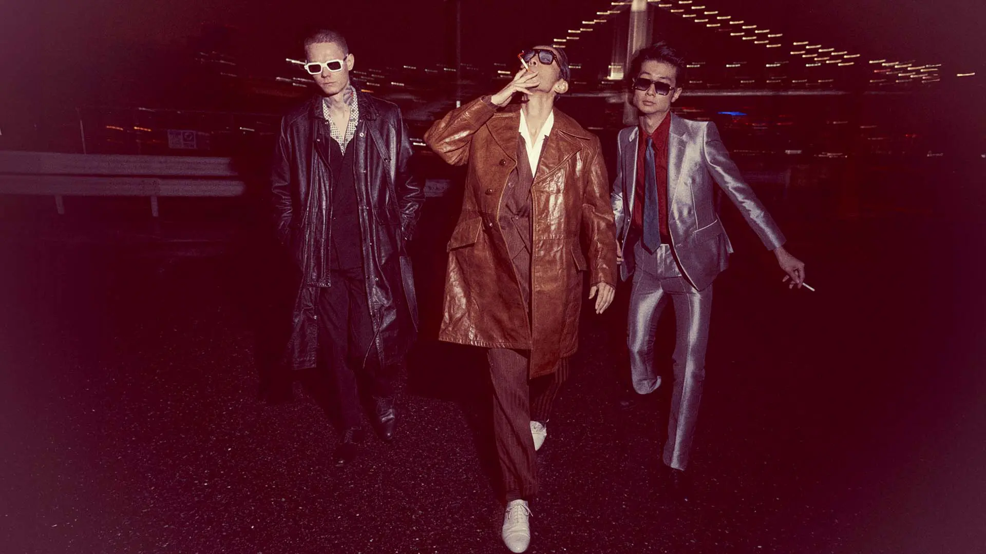 Modèles portant des lunettes Jacques Marie Mage, désormais disponibles chez Winston Optique.