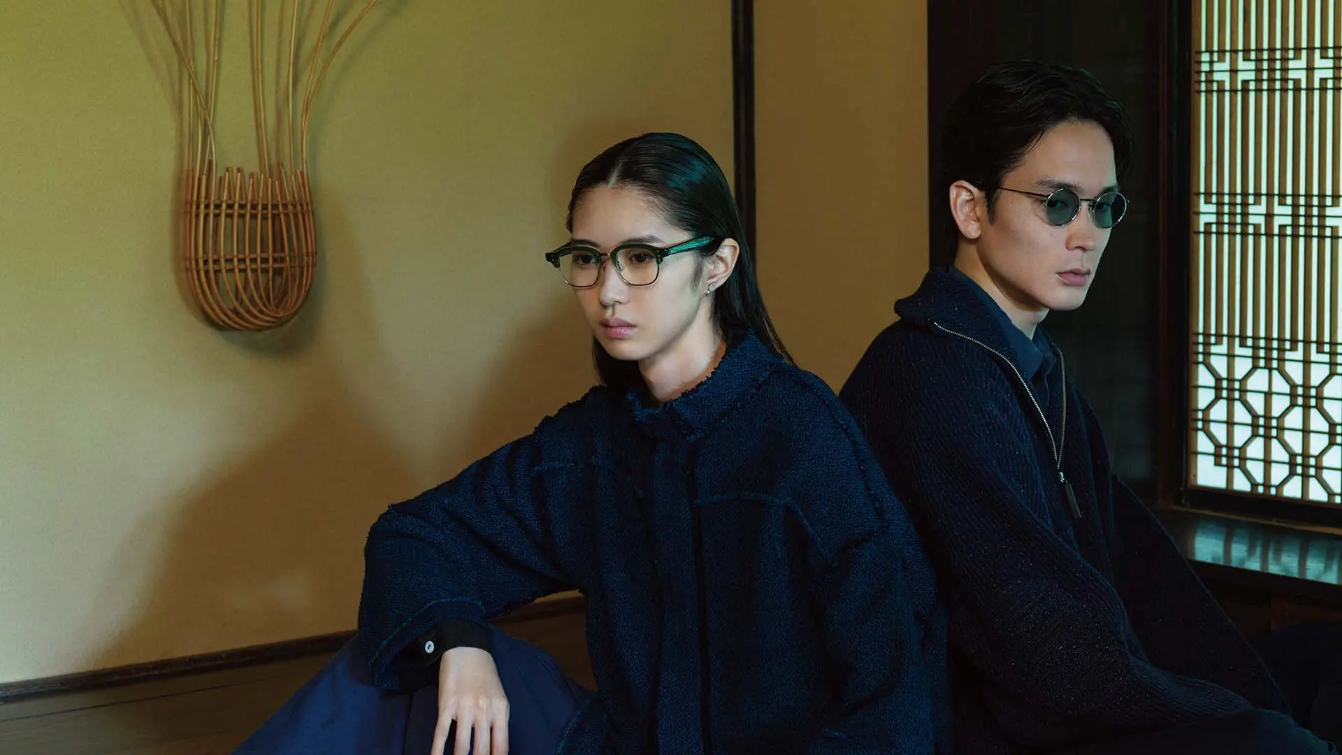 Lunetterie artisanale japonaise alliant tradition et élégance contemporaine. Disponible chez Winston Optique.