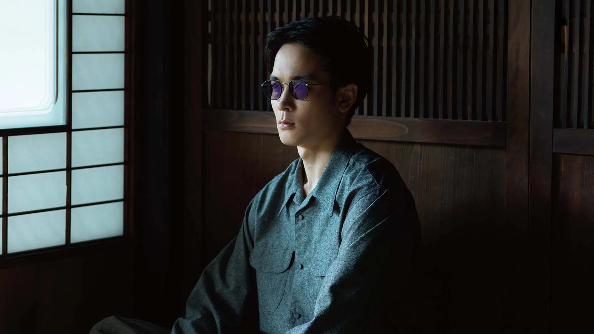 Lunetterie artisanale japonaise alliant tradition et élégance contemporaine. Disponible chez Winston Optique.