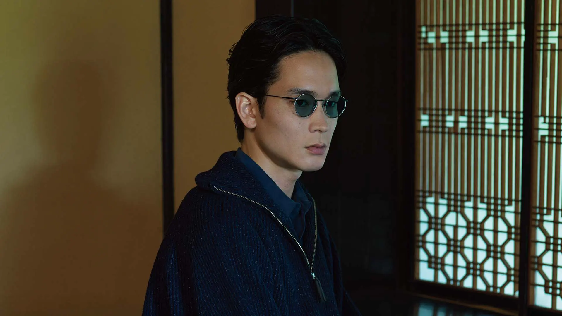 Lunetterie artisanale japonaise alliant tradition et élégance contemporaine. Disponible chez Winston Optique.