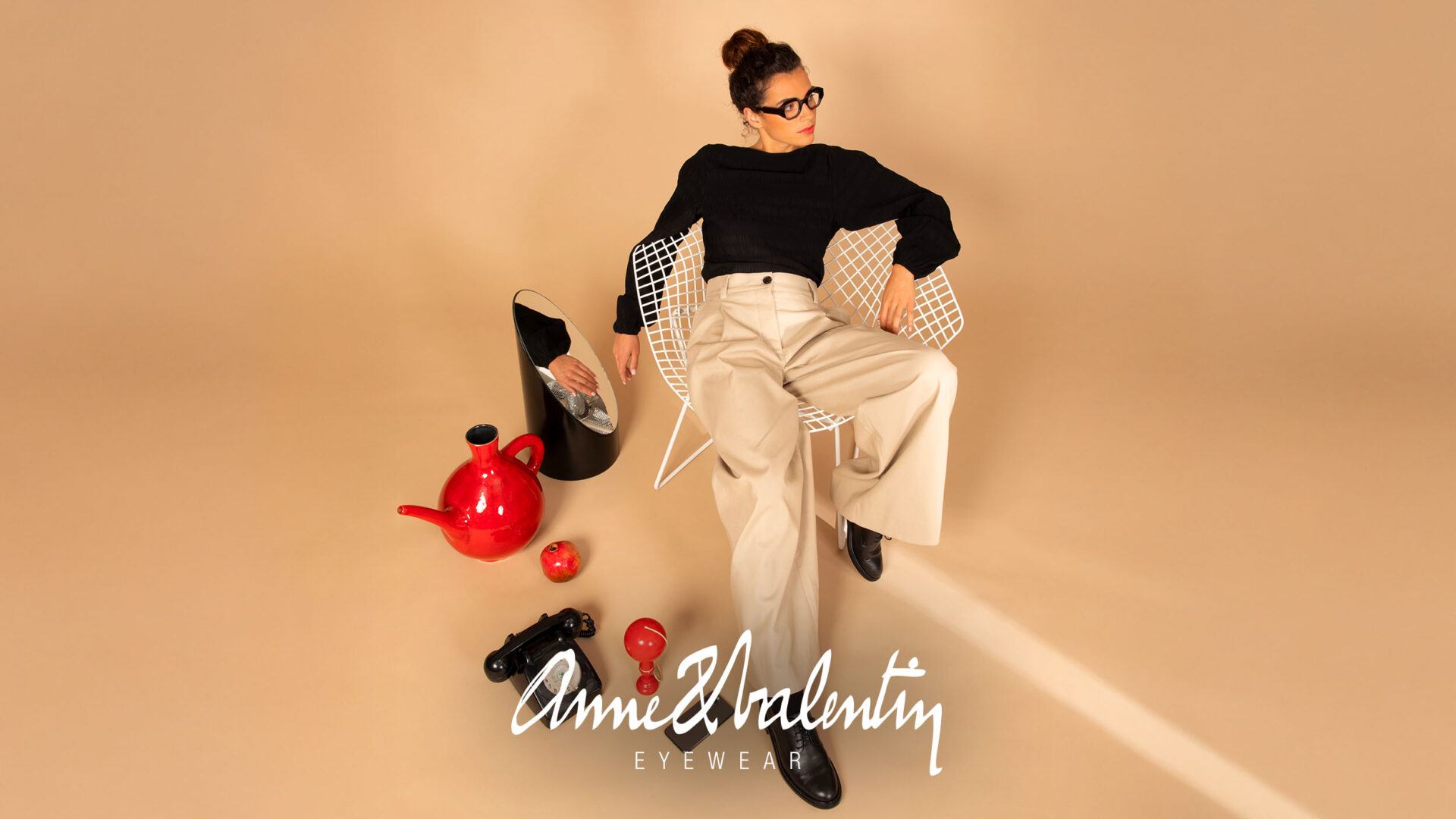Élégance et originalité se rencontrent dans cette monture Anne & Valentin, désormais disponible chez Winston Optique.